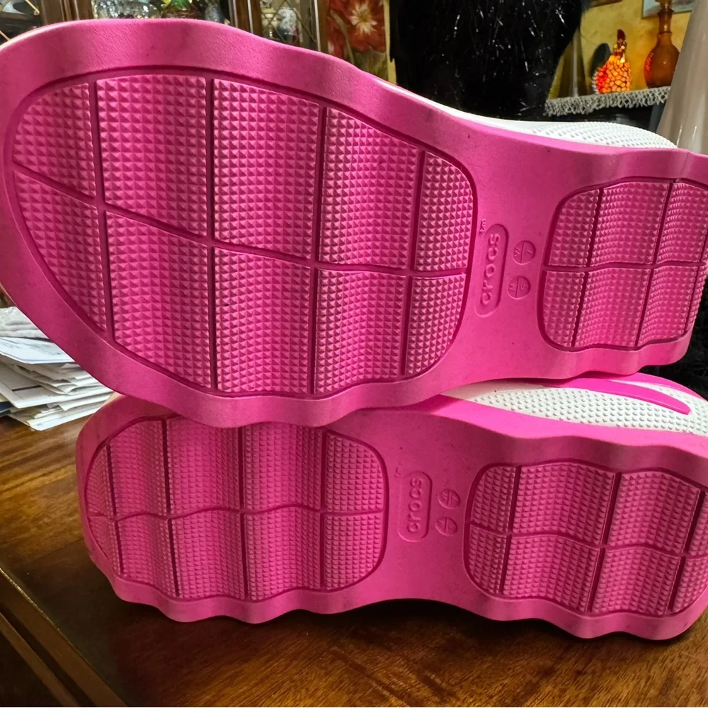 CROCS Mega Crush Triple Strap Vibrant Pink Platform Sandals size 7 - Picture 4 of 4